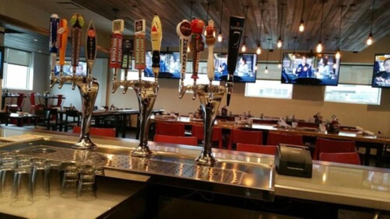 Holiday Inn Omaha Downtown - Waterpark By Ihg Luaran gambar