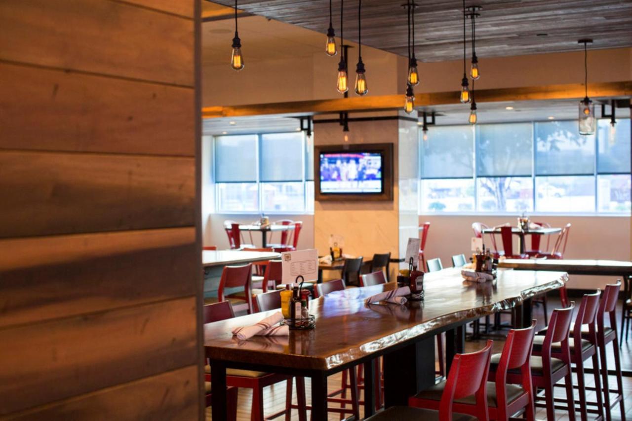 Holiday Inn Omaha Downtown - Waterpark By Ihg Luaran gambar