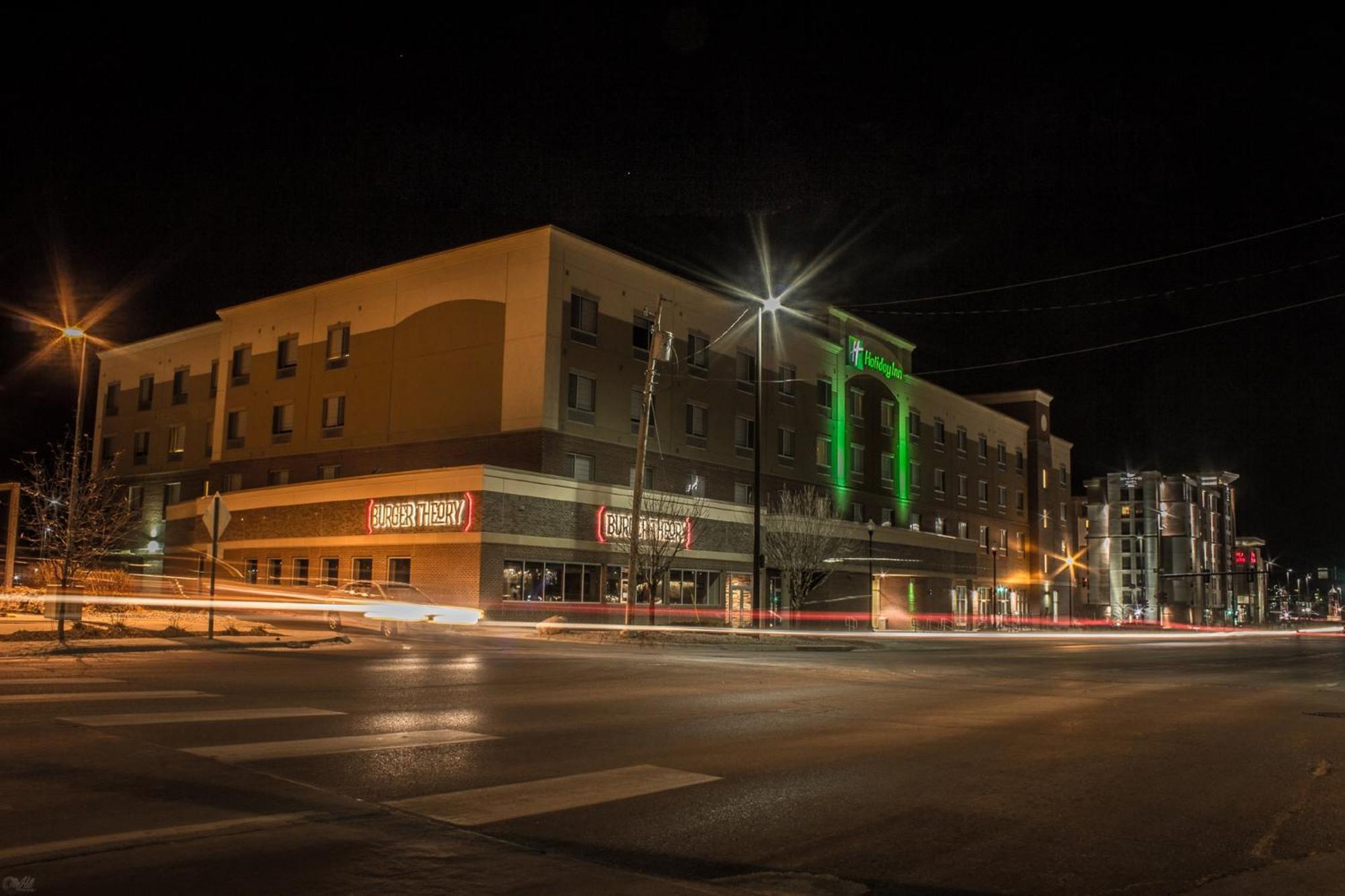 Holiday Inn Omaha Downtown - Waterpark By Ihg Luaran gambar