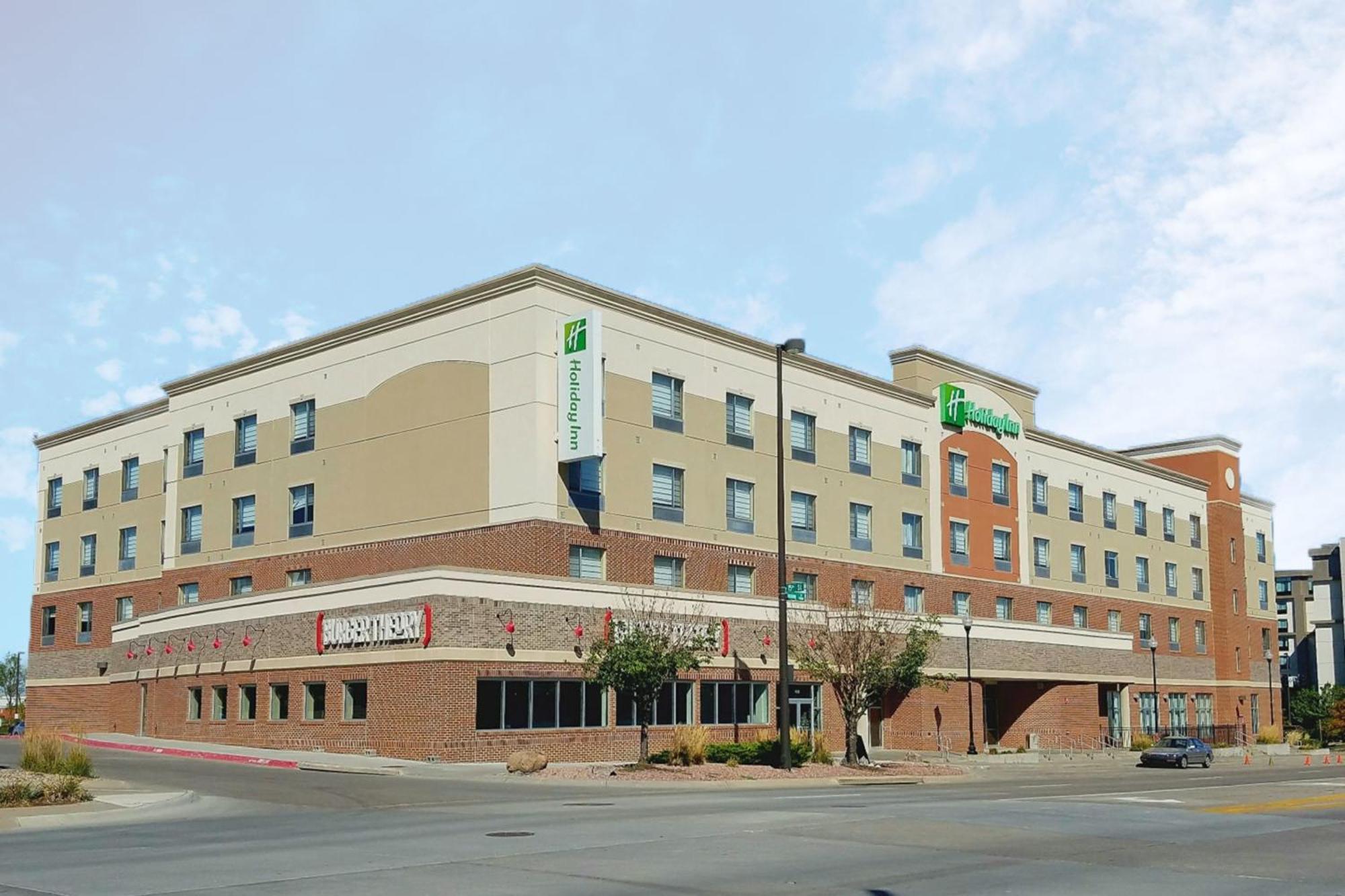 Holiday Inn Omaha Downtown - Waterpark By Ihg Luaran gambar
